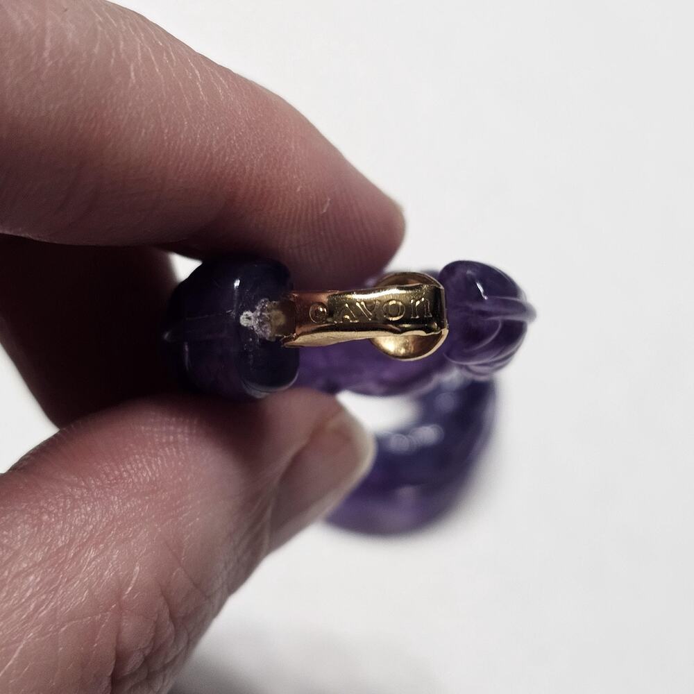 Vintage AVON Purple Carved Resin Hoops, Chunky Colorful Clip On Lucite Earrings - Picture 5 of 6
